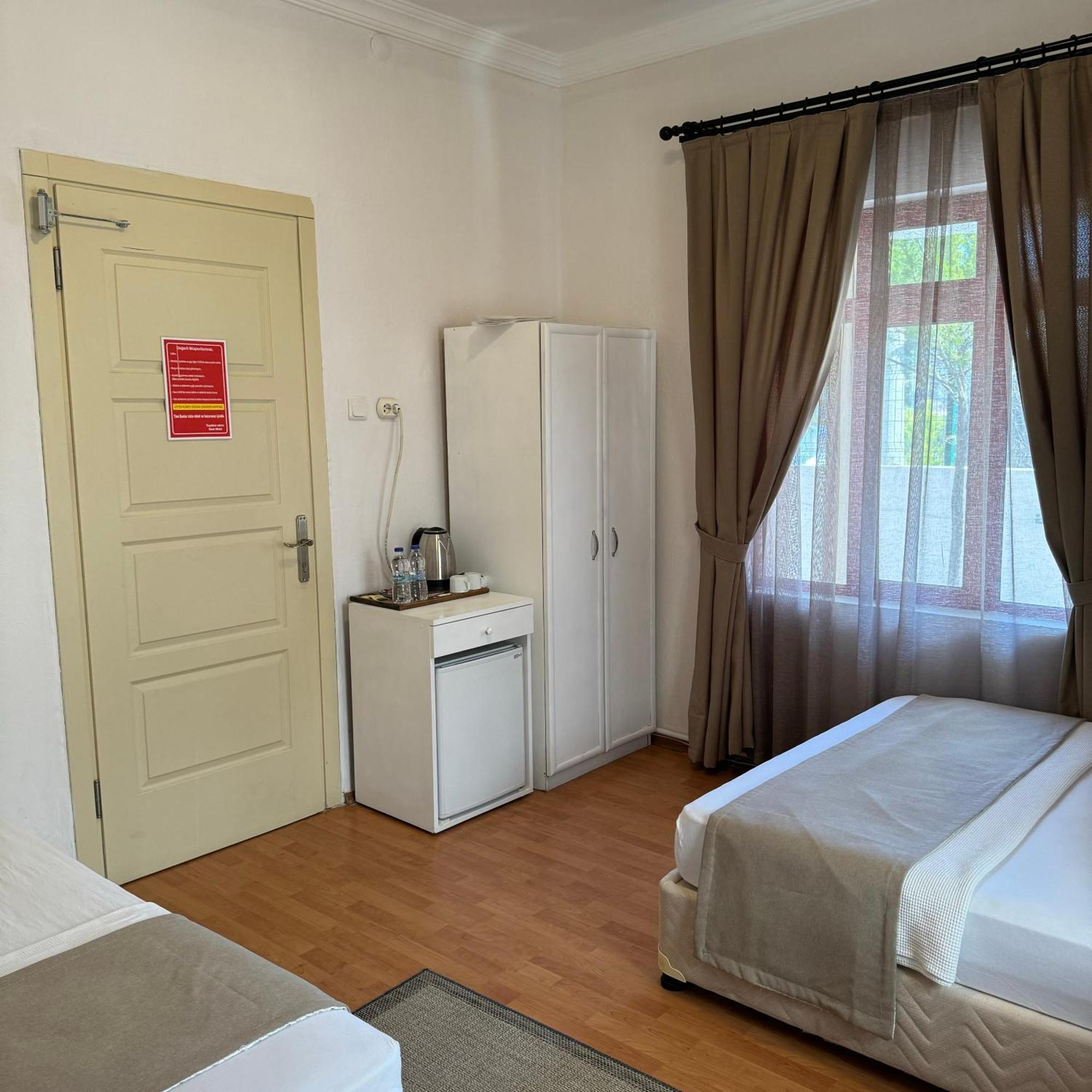 Soezer Otel Ayvalik Exterior photo