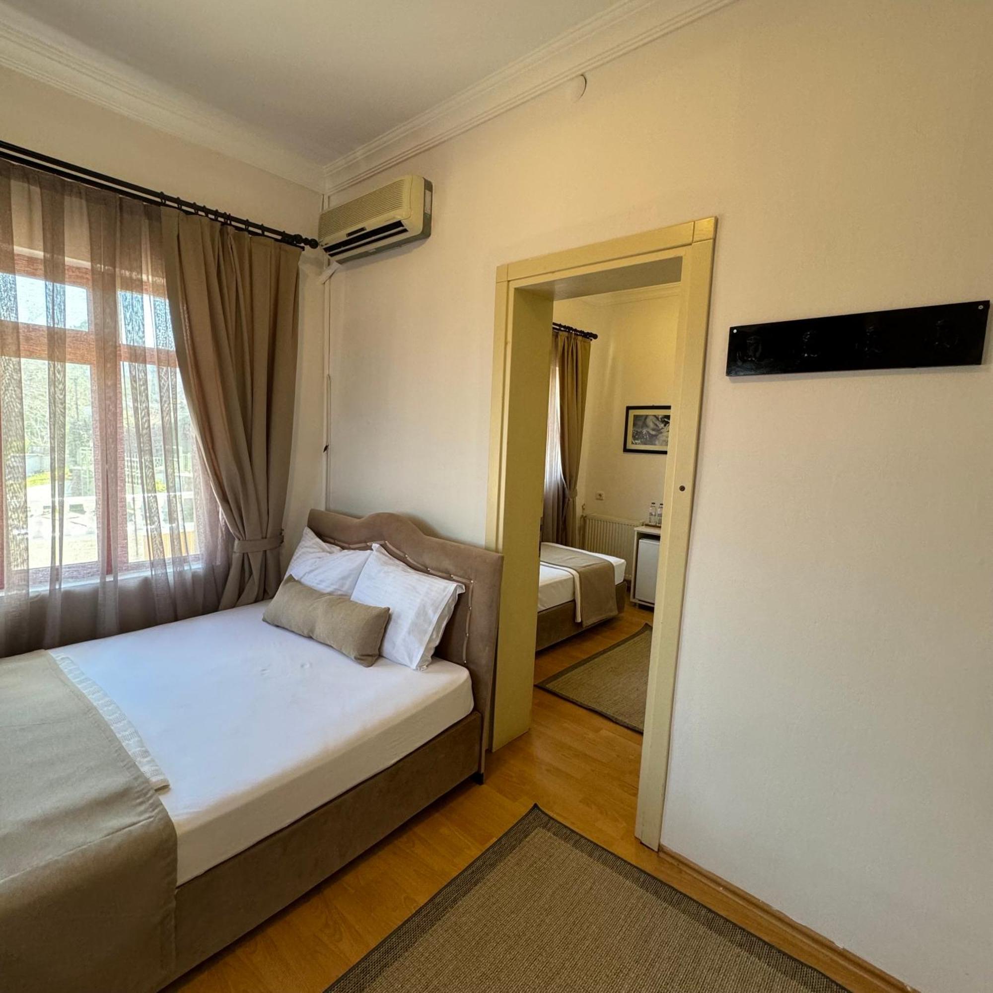 Soezer Otel Ayvalik Exterior photo