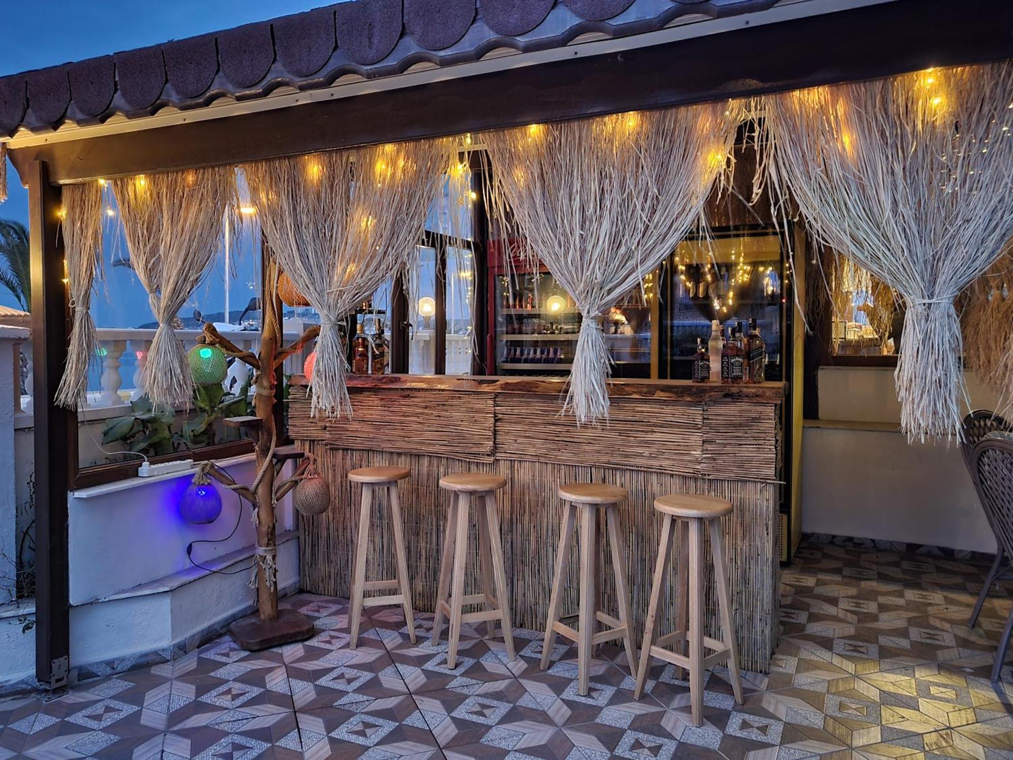 Soezer Otel Ayvalik Exterior photo